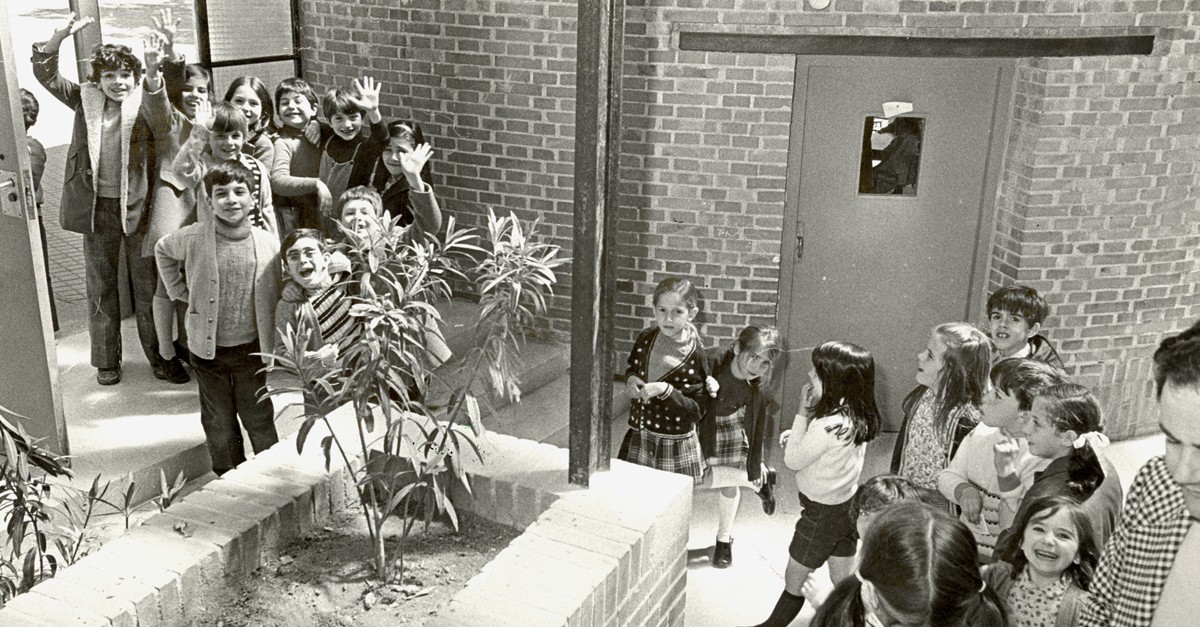 Alumnos del Colegio Lourdes, en una fotografía sin fechar