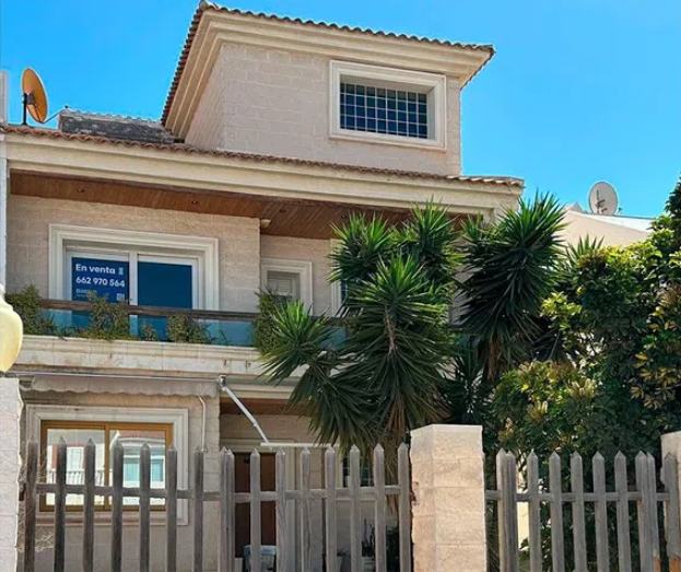 Maison sous saisie bancaire à vendre à Alicante