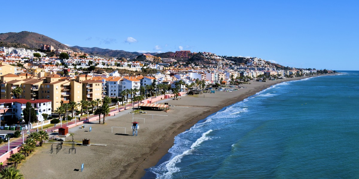 Living in Rincon de la Victoria