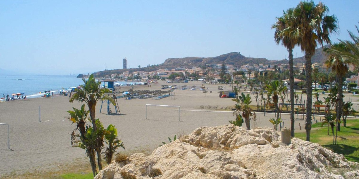 Living in Rincón de la Victoria