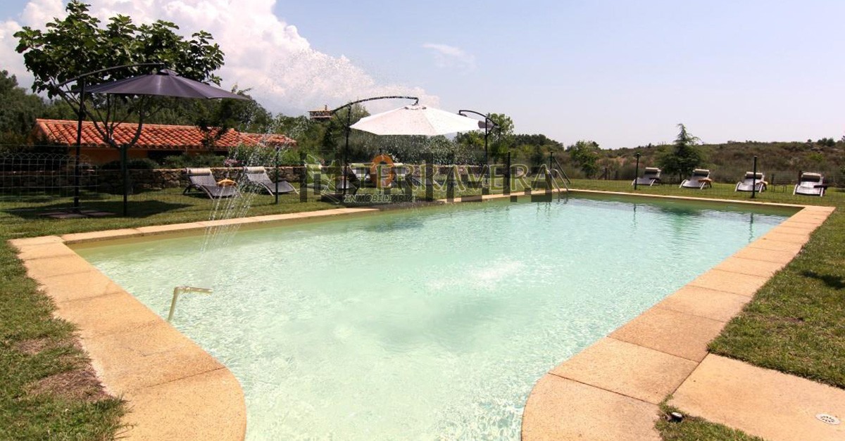 Hotel rural en venta en Villanueva de la Vera (Cáceres)