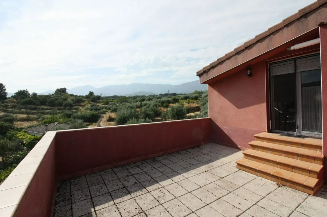 Ático en venta en Arenas de San Pedro por 50.000 euros