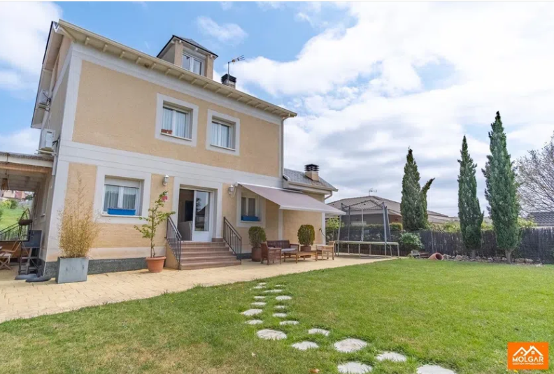 Chalet en venta en Guadalajara 