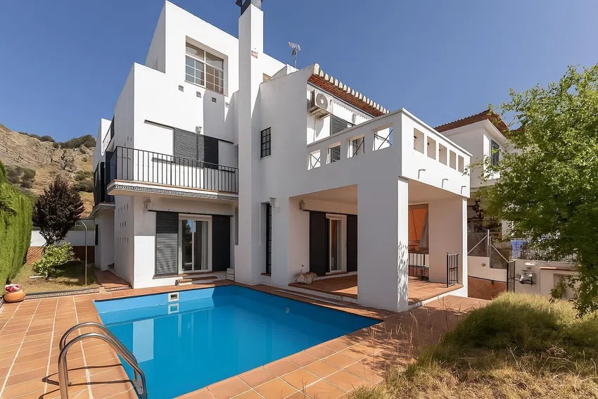 Casa grande en venta