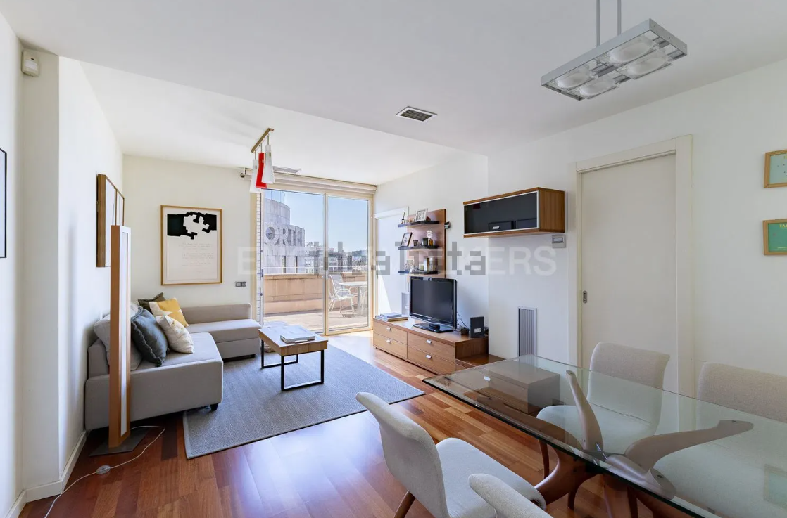 Ático rebajado un 21% en Eixample 