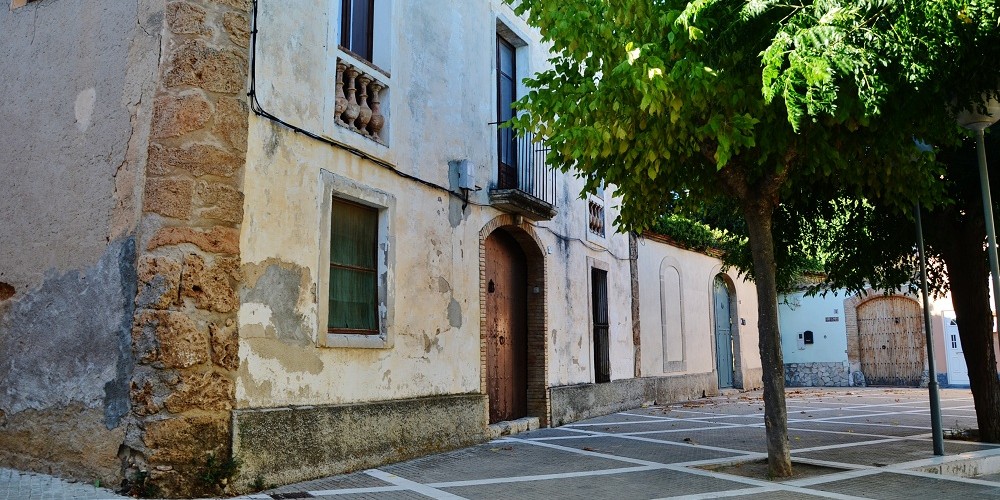 pueblo mas pequeño de cataluña