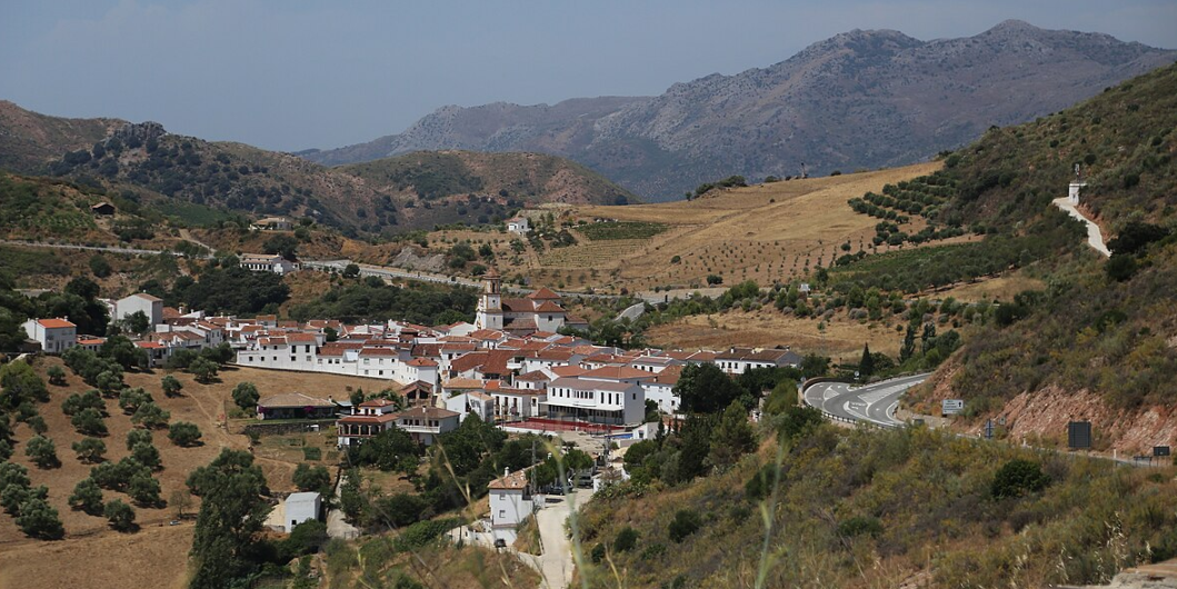 la plus petite ville de Malaga