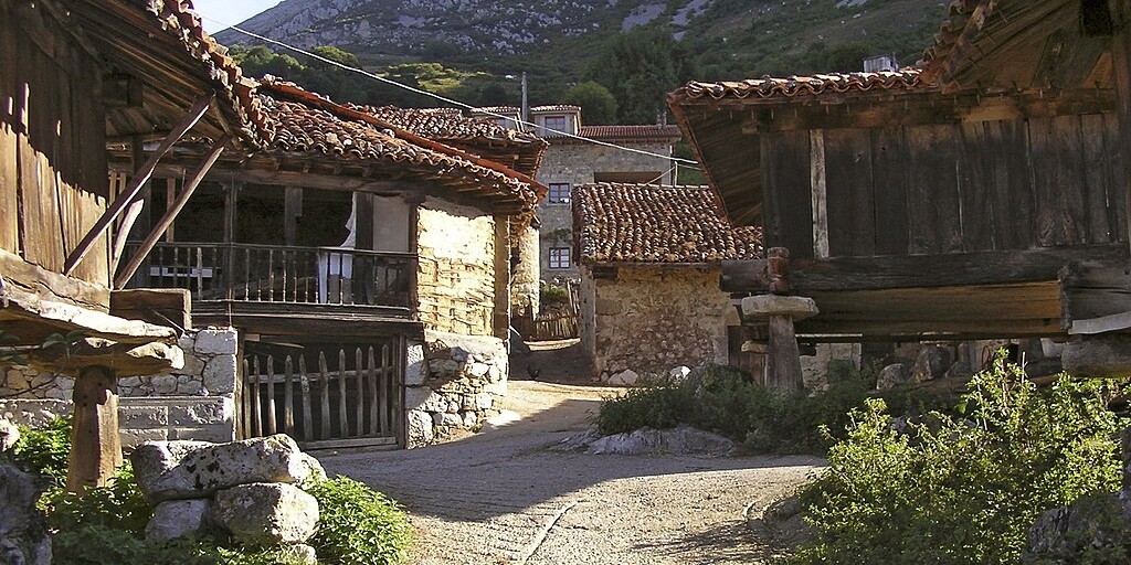 pueblo mas antiguo de asturias