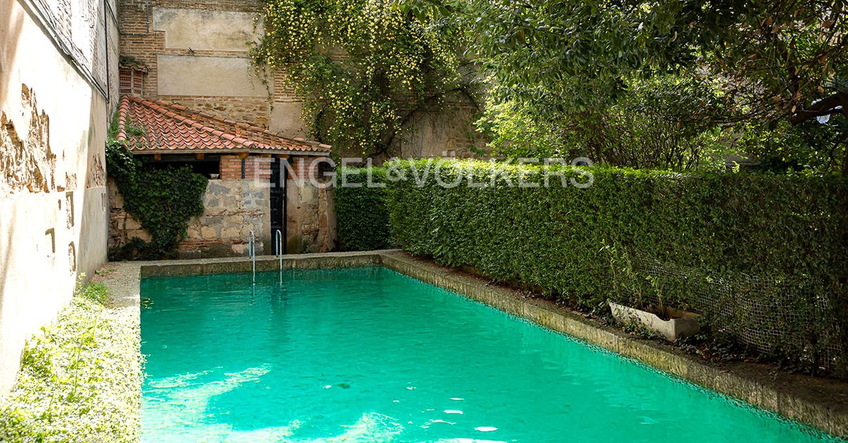 Palacete medieval del siglo XIV a la venta en Segovia