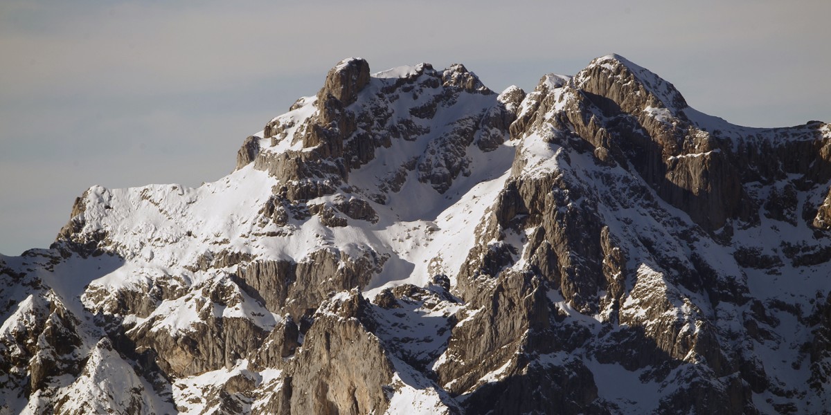 Where does it snow in Spain