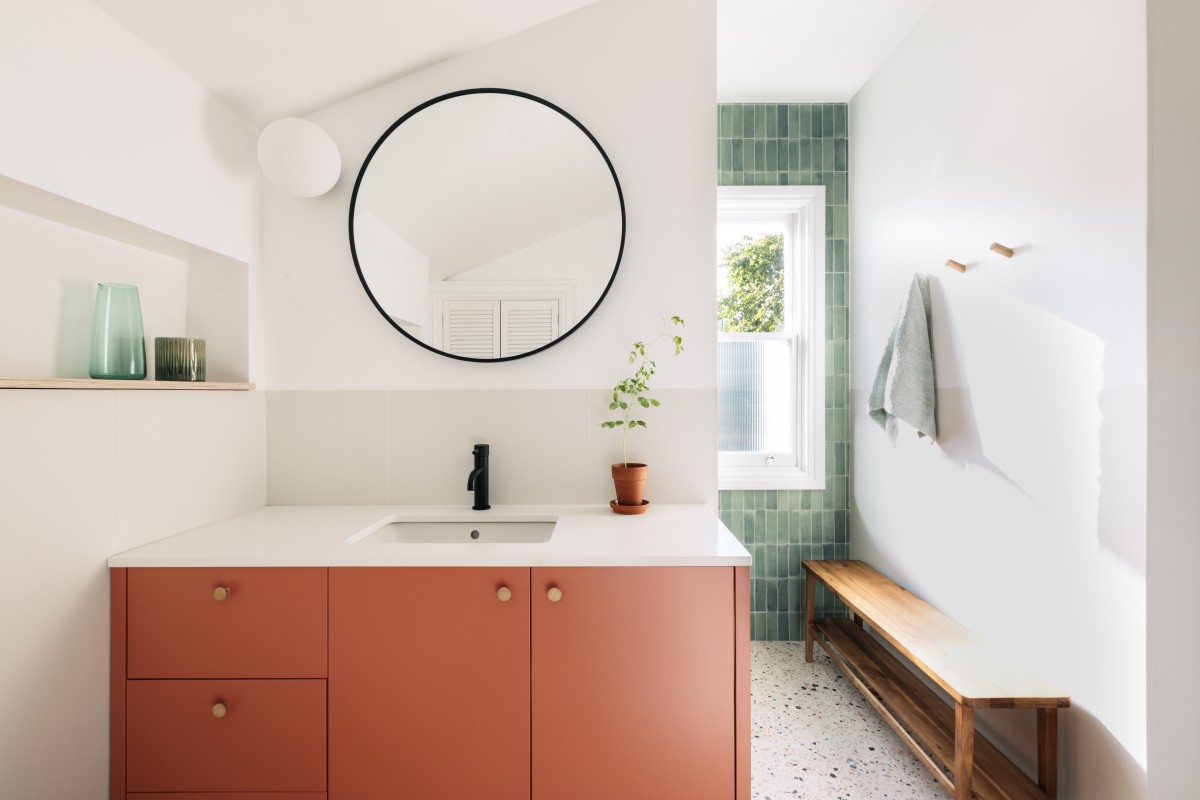 Sara Leonor ha transformado el baño antiguo de una casa en Londres en este espacio luminoso y moderno. 