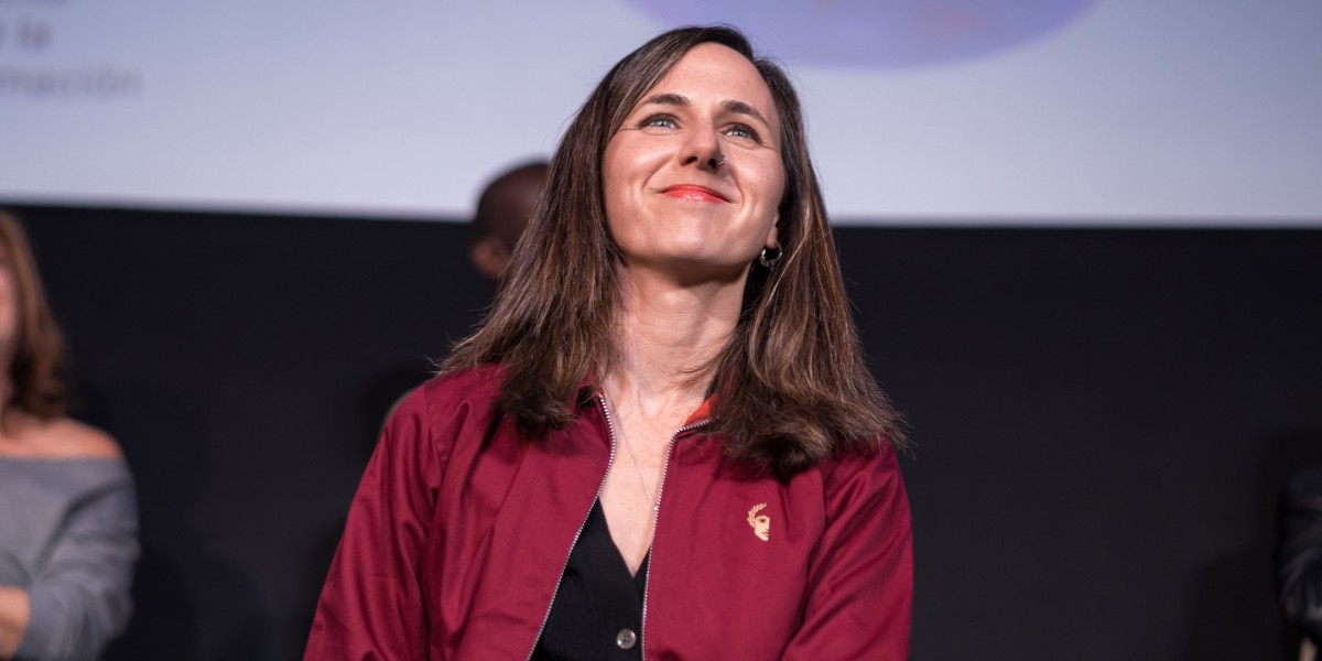 La portavoz de Podemos en el Congreso, Ione Belarra, durante una intervención en la Universidad de Otoño de Podemos en el Palacio de la Prensa de Callao, a 19 de octubre de 2025, en Madrid (España).