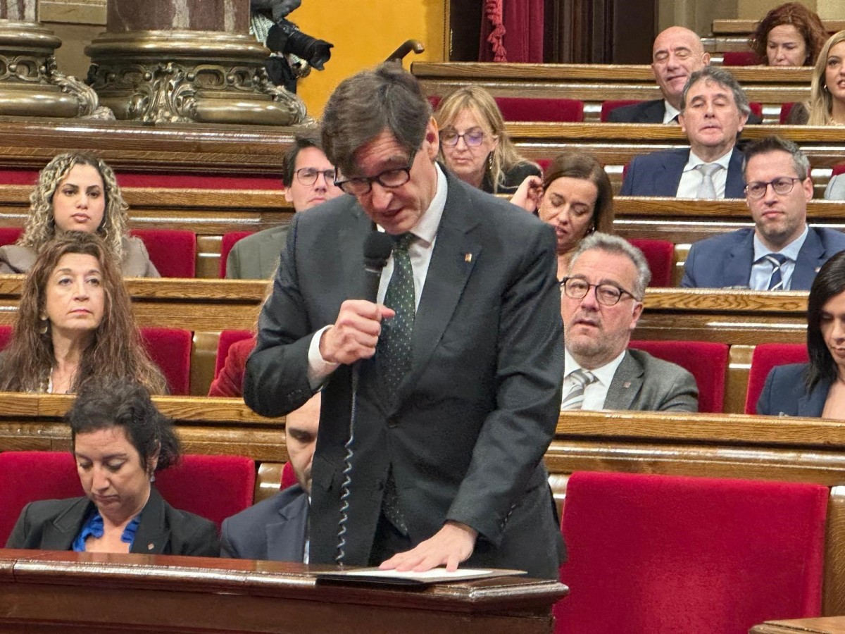 El president de la Generalitat, Salvador Illa, a la sessió de control al Govern al Parlament aquest dimecres.