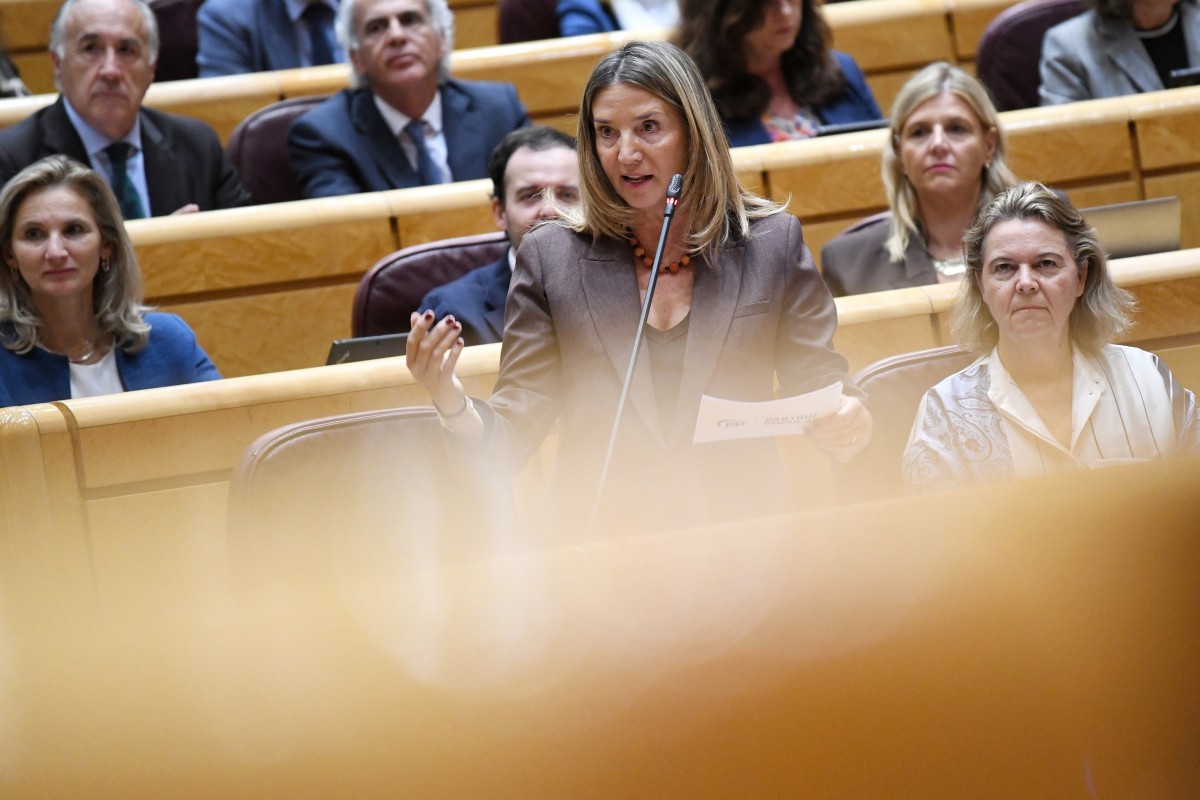 La portavoz del PP en el Senado, Alicia García, interviene durante una sesión de control al Gobierno en la Cámara Alta, a 21 de octubre de 2022, en Madrid (España).