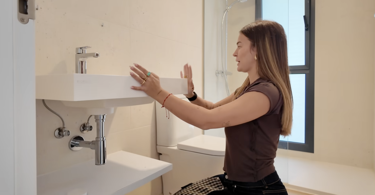 La ‘socialité’ Laura Escanes se compra una espectacular casa en Menorca a dos minutos de la playa