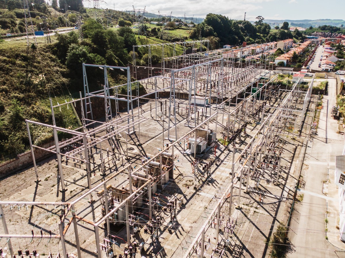 Subestación eléctrica vista desde arriba