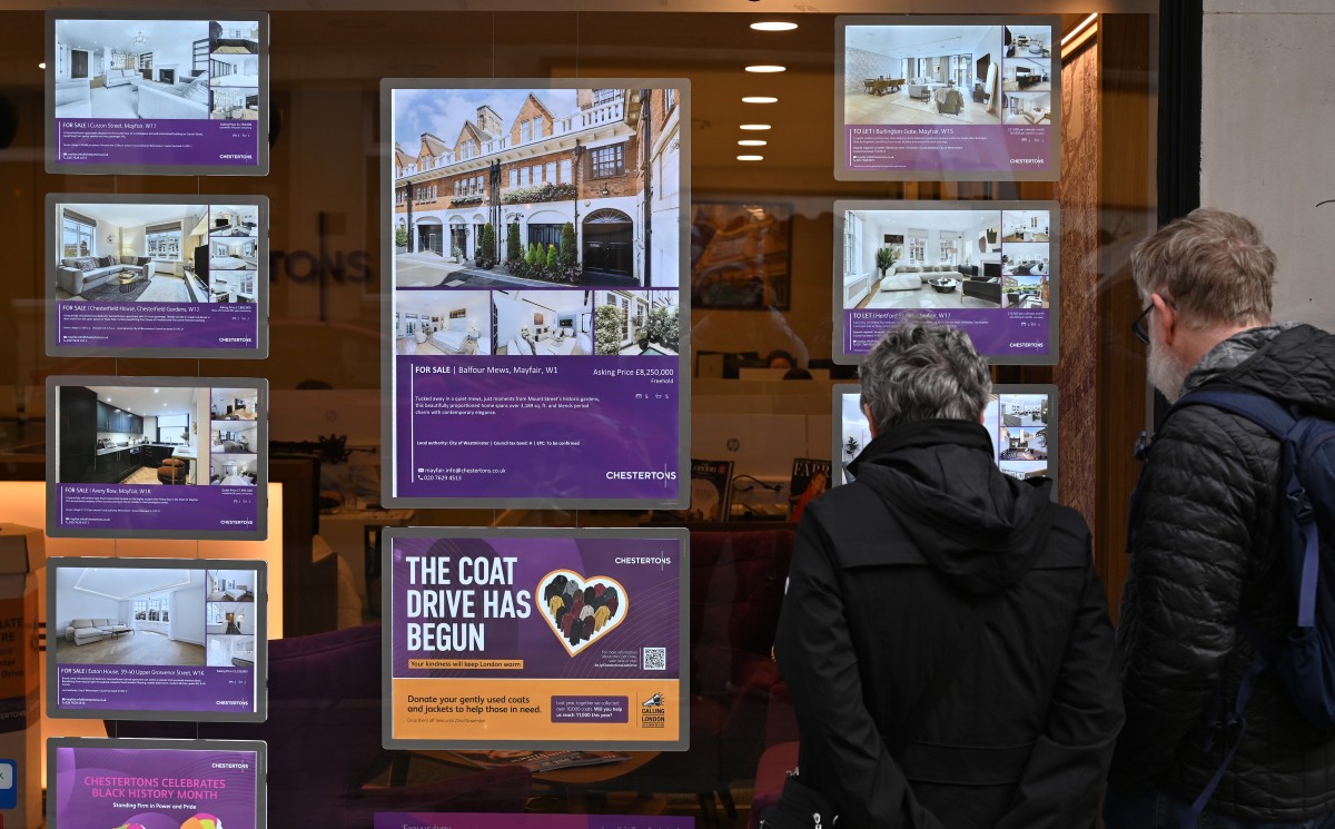 El Gobierno laborista británico presenta el impuesto a las mansiones… para 2028