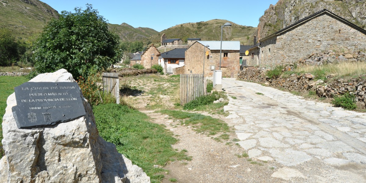 pueblo mas alto de leon