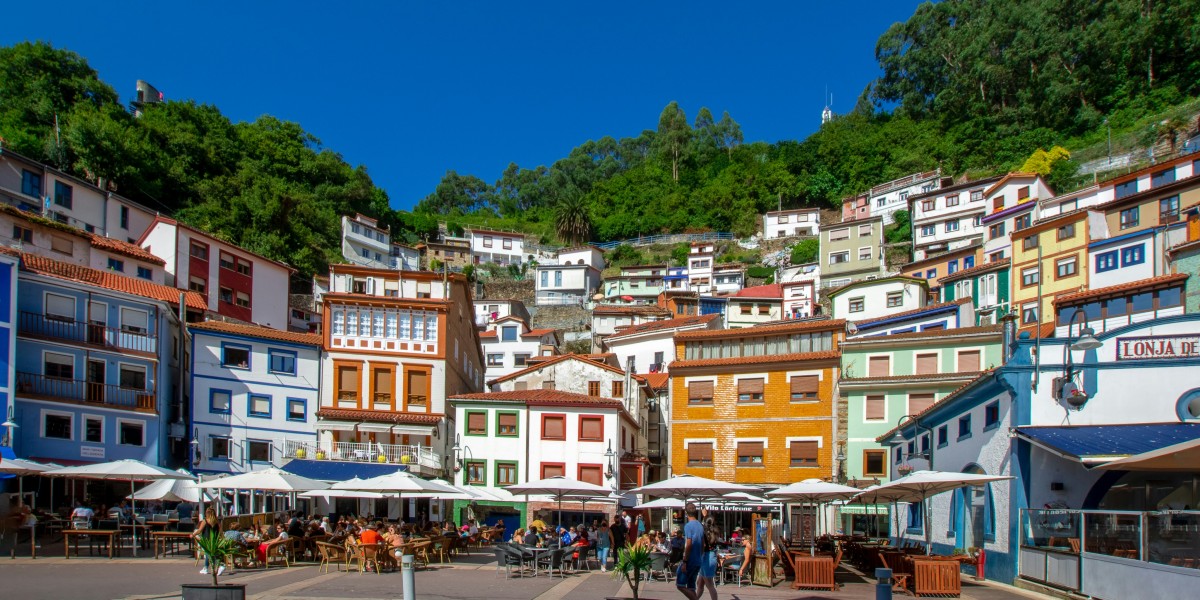 Best Christmas lights Spain 2025