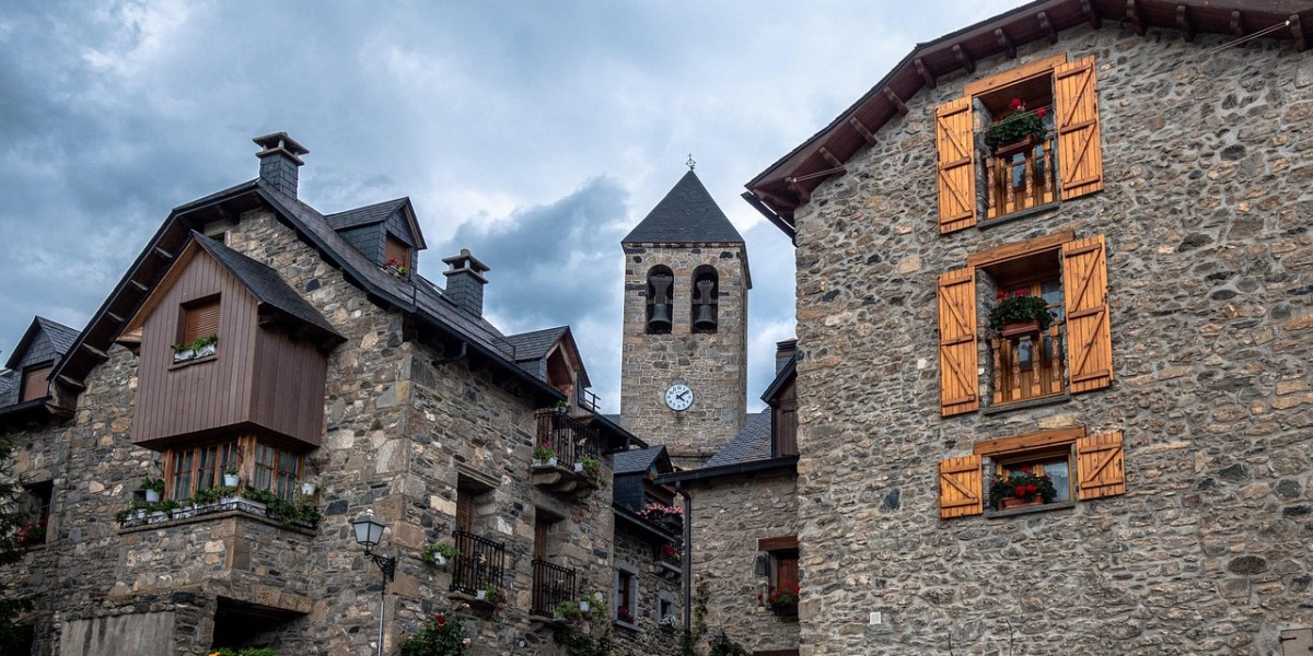 pueblos cerca del embalse de lanuza