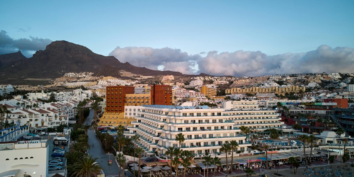 Living in Playa Las Americas