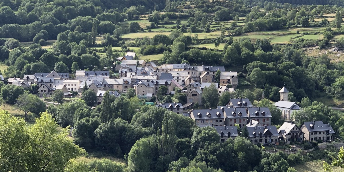 pueblos cerca del embalse de lanuza