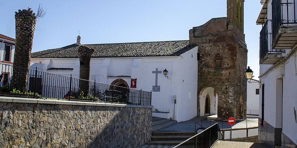 pueblo mas pequeño de extremadura