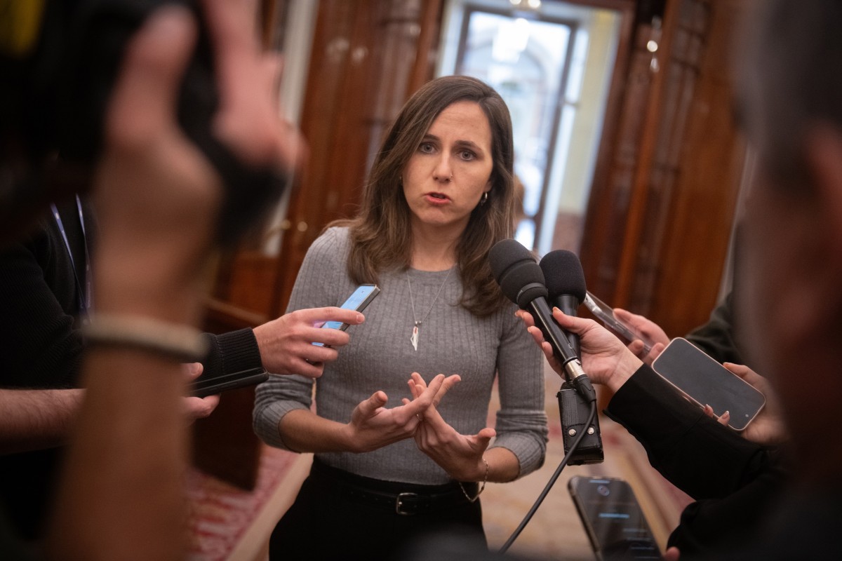 La secretaria general de Podemos, Ione Belarra, durante una sesión plenaria en el Congreso, a 11 de diciembre de 2025, en Madrid (España). 