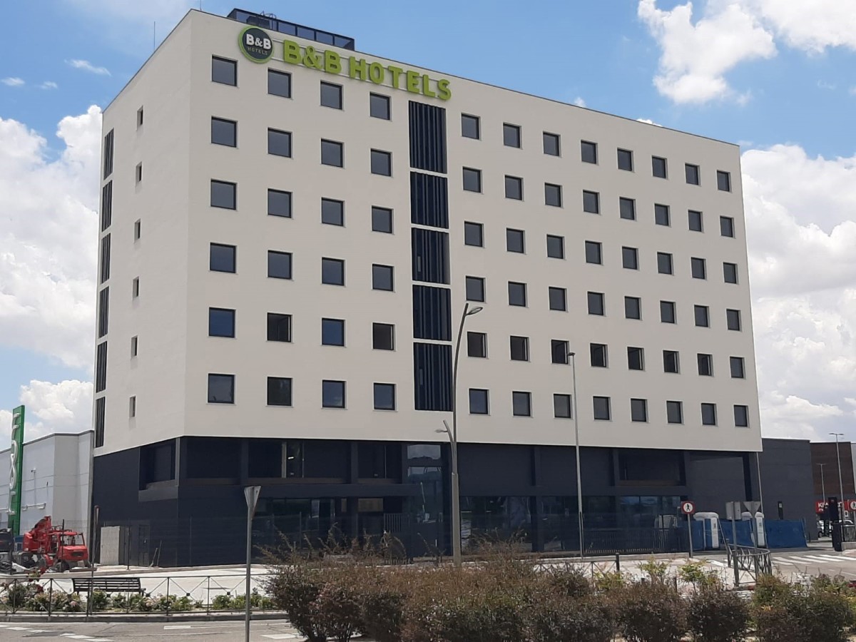 Avintia Inmobiliaria completa la venta del B&B Hotel Fuenlabrada a un family office de Castilla y León