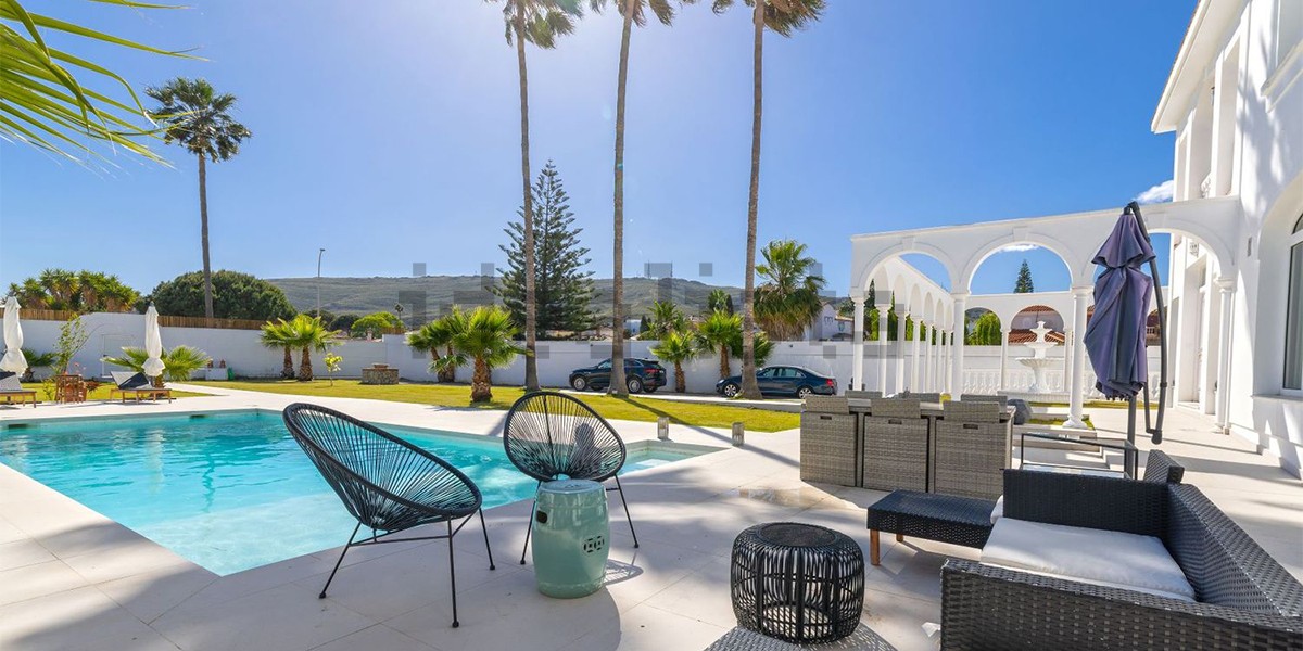 Luxury villa for sale in La Línea de la Concepción (Cádiz)