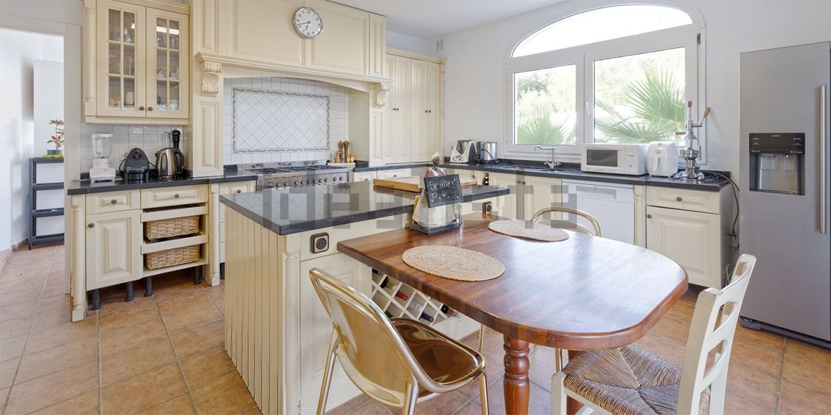 Luxury villa for sale in La Línea de la Concepción (Cádiz)