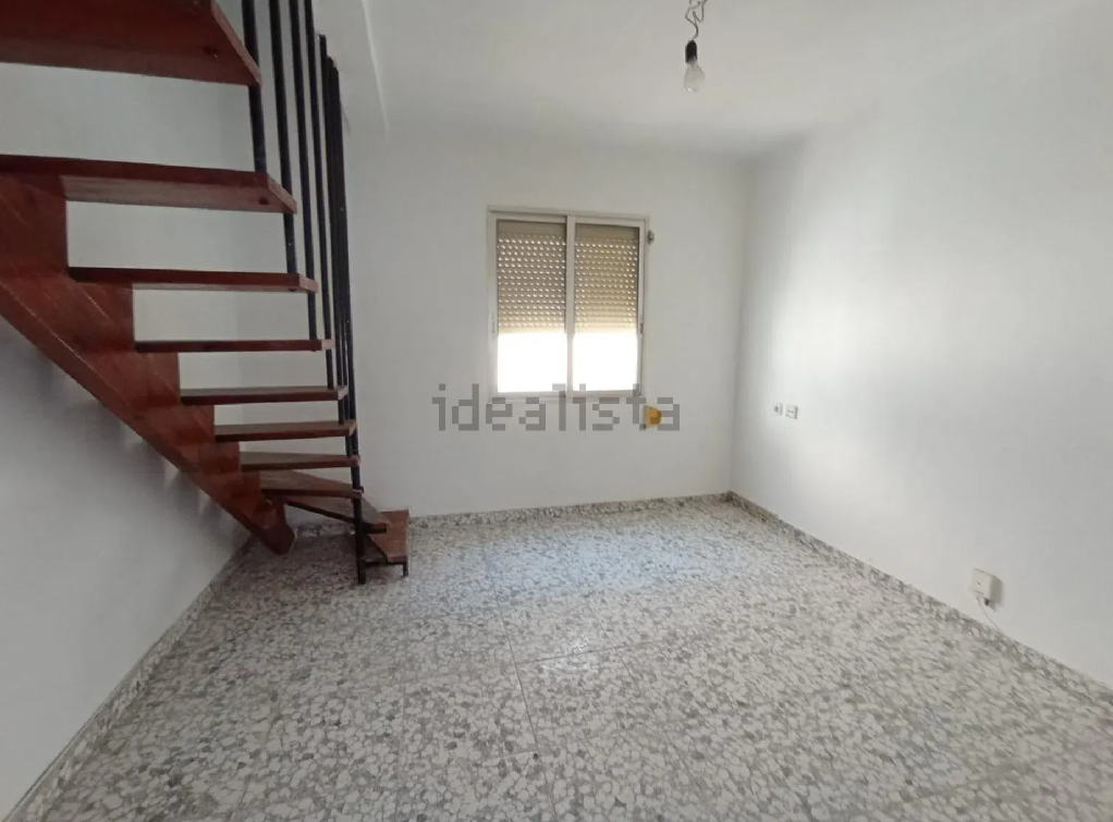 Piso en venta en Virgen del Remedio por 80.000 euros
