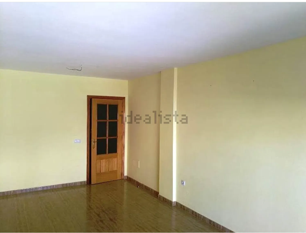 Piso en venta en Almería por 67.000 euros