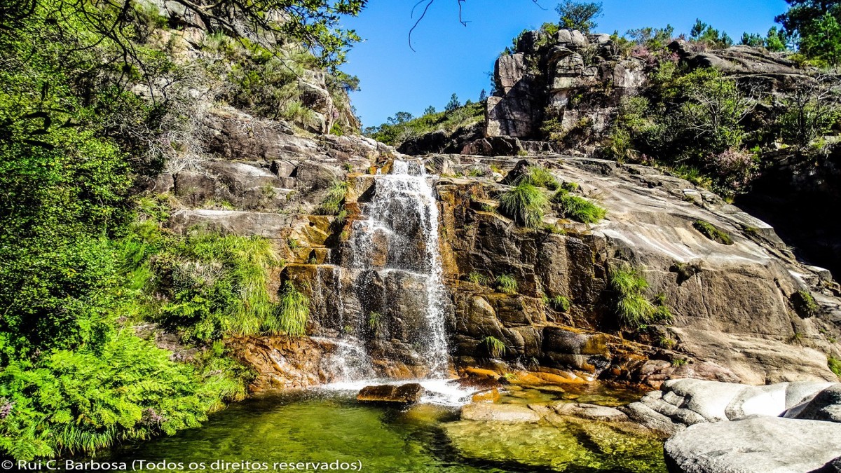 cascada de Cela Cavalos