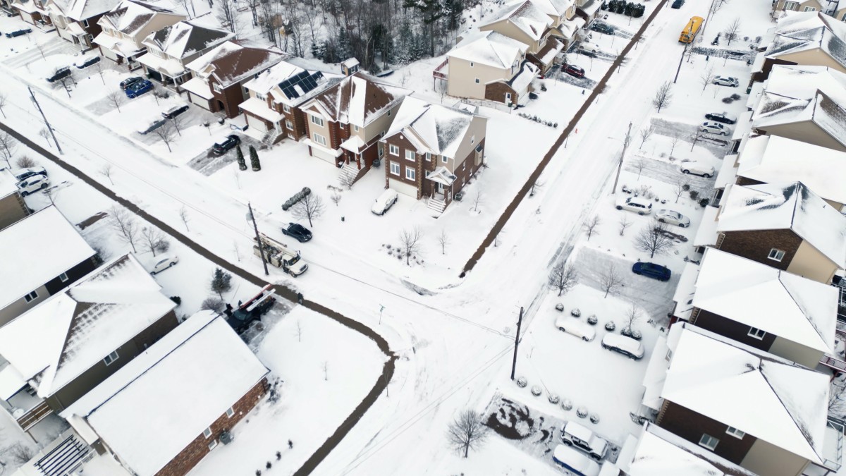 Canadá estudiará abrir de nuevo su mercado de la vivienda a los extranjeros