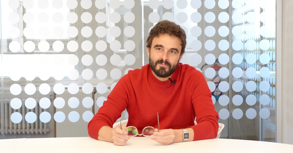 Jorge Galindo, sociólogo en las oficinas de idealista