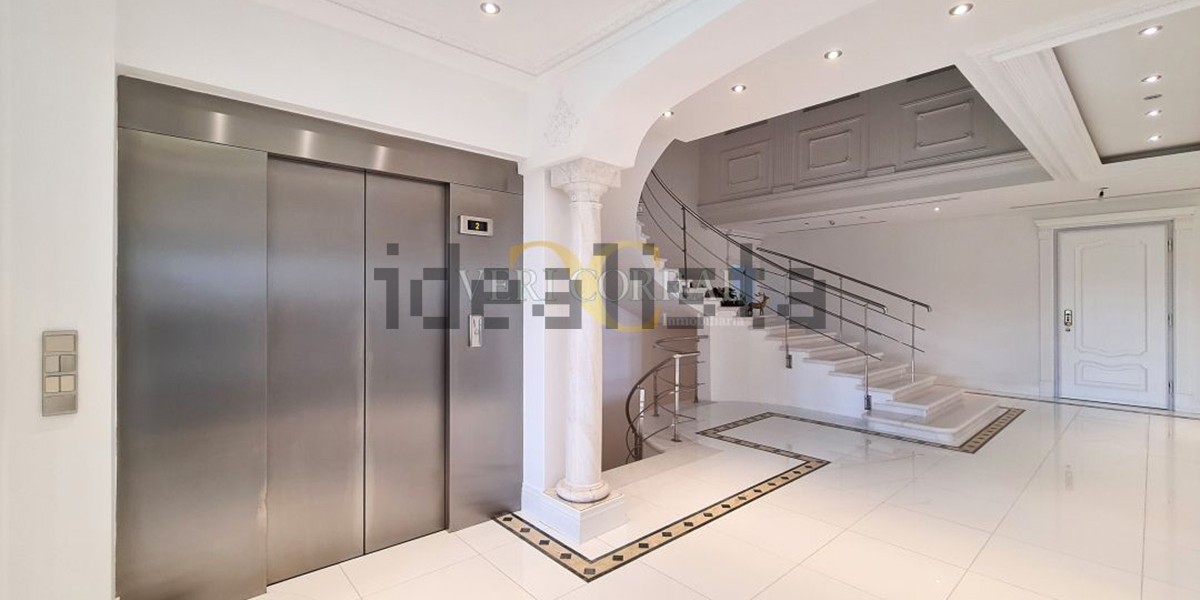 Exclusiva mansión en Somió (Gijón)