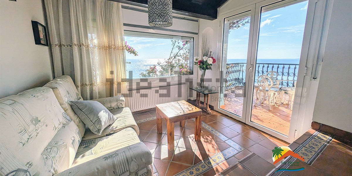 Increïble vil·la en un penya-segat de la Costa Brava