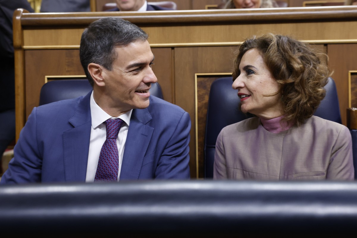 Pedro Sánchez y María Jesús Montero