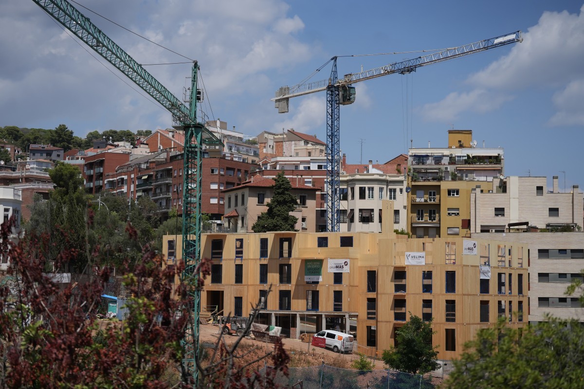 Construcción de un edificio sostenible en Vallcarca, a 31 de julio de 2025, en Barcelona, Catalunya (España). 