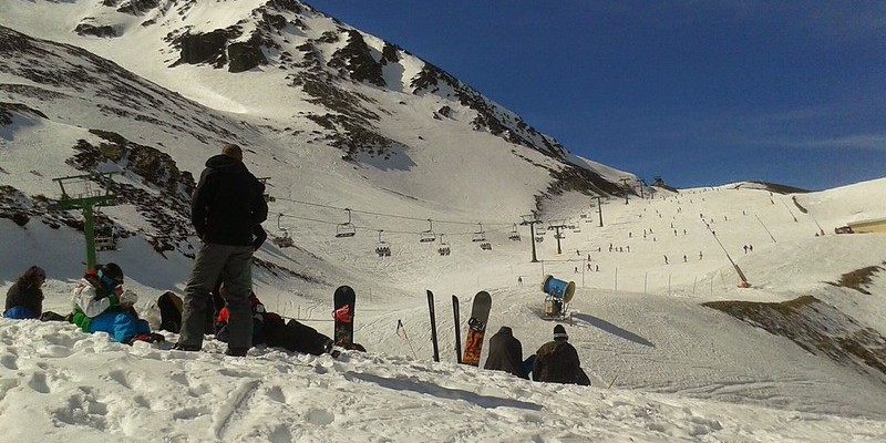donde esquiar cerca de zaragoza