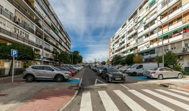 Entrada a un edificio de viviendas en Madrid