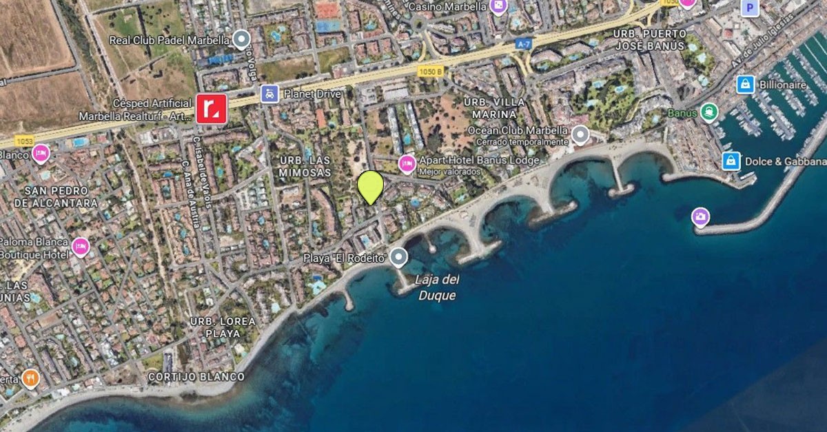 Se subasta un chalet okupado cerca de Puerto Banús (Marbella) por 815.000 euros