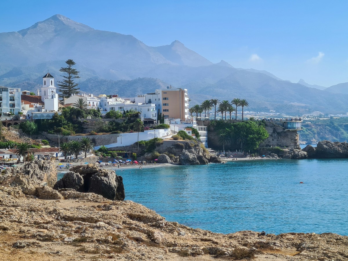 Nerja en hiver : vivre la Costa del Sol hors tourisme