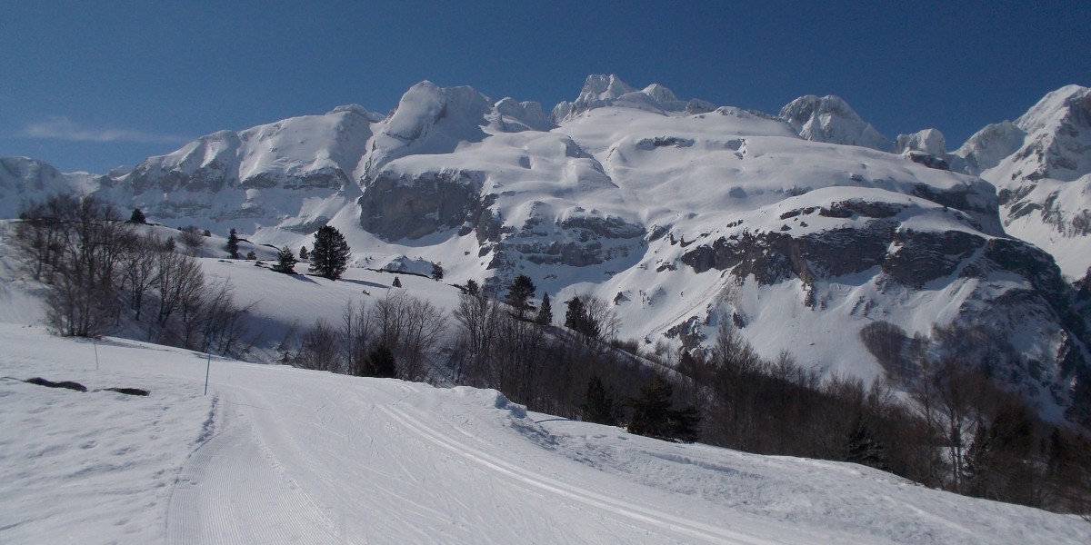 donde esquiar cerca de zaragoza