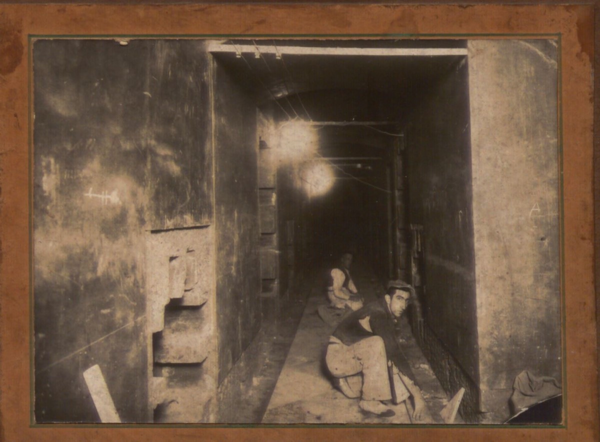 Fotografía de la construcción de la cámara de oro