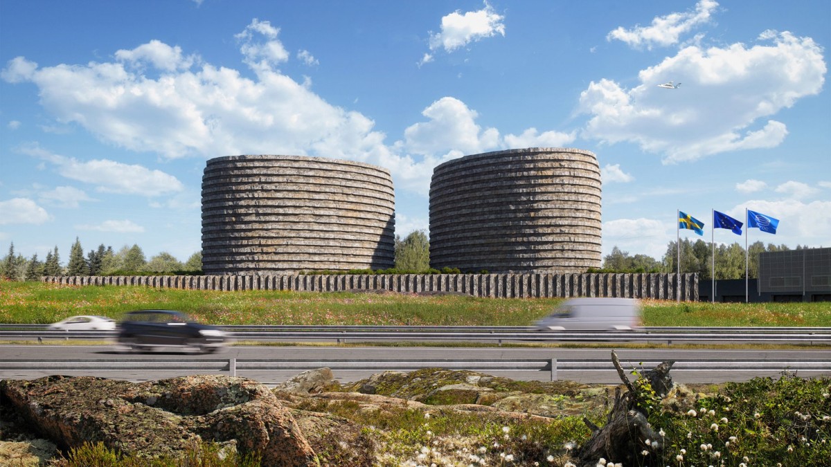 Dos torres ovaladas de granito forman el conjunto.