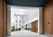 La rehabilitación apostó por una reutilización adaptativa: en lugar de derribar, decidieron integrar el edificio en el tejido urbano contemporáneo mediante su renovación. 
