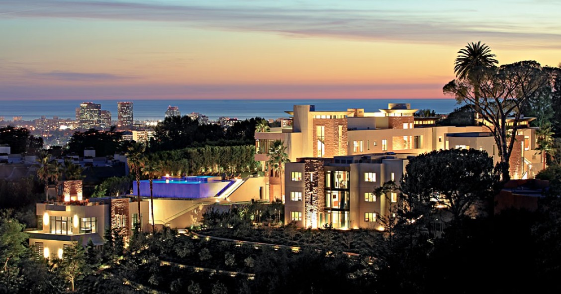 Mega-mansión en la ciudad de los ángeles con 28 dormitorios