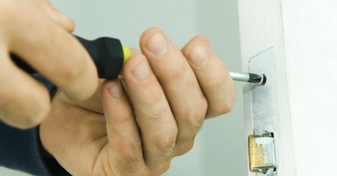 el inquilino puede cambiar la cerradura del piso de alquiler